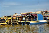 Tonle Sap - Chong Khneas floating village - every day life